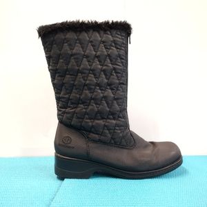 WEATHERPROOF Women's Quilted Black Boots Faux Fur Low Heels Size 8M